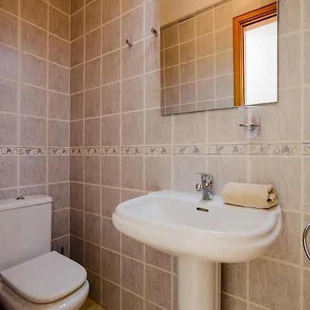 Espaciosa Con La Piscina Privada Villa *