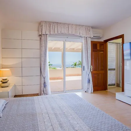 Espaciosa Con La Piscina Privada Villa Costa Adeje (Tenerife)
