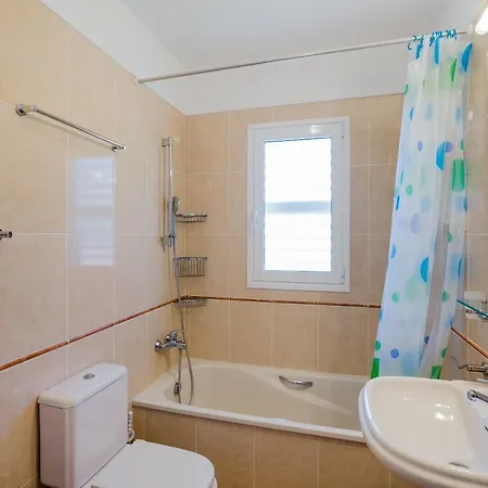 Villa Espaciosa Con La Piscina Privada