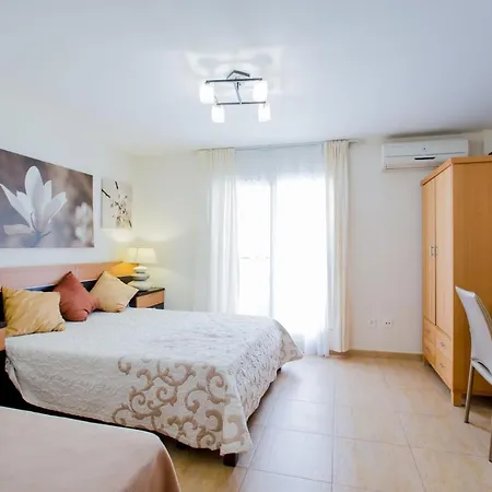 Espaciosa Con La Piscina Privada Villa *