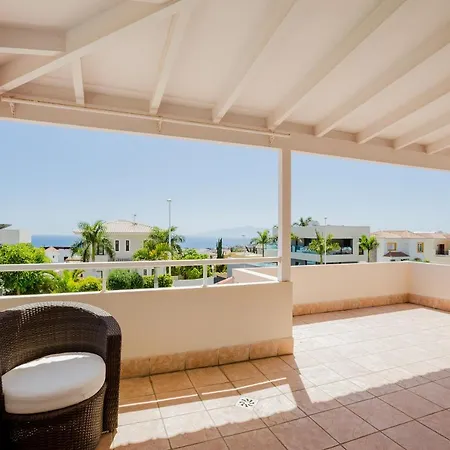 Espaciosa Con La Piscina Privada Villa *