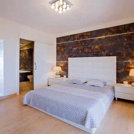 Espaciosa Con La Piscina Privada Villa Costa Adeje (Tenerife)
