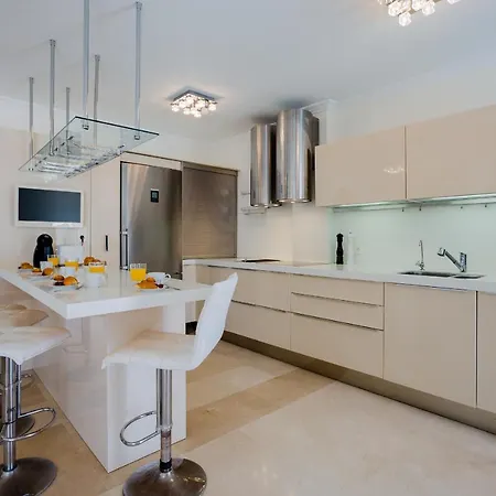 Espaciosa Con La Piscina Privada Villa Costa Adeje (Tenerife)